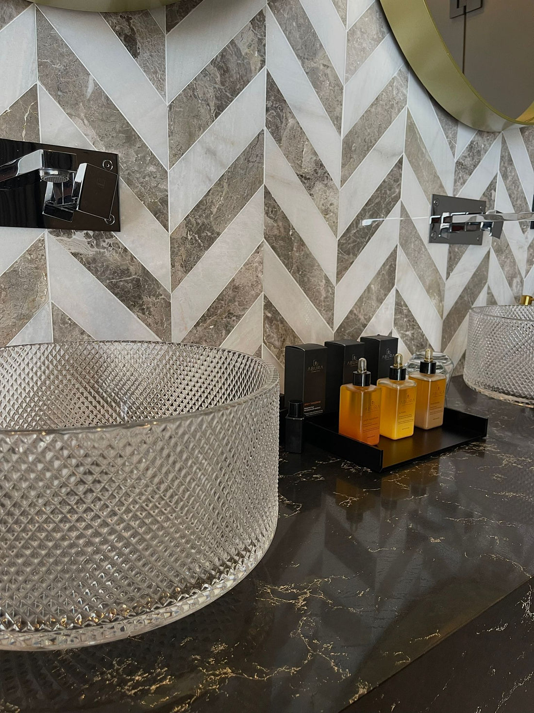 Spicy Tangerine • Hydrateert • Verstevigd • Verzachtend • Dry Body Oil • Vitamine E | Bergamot | Oud | Sweet Orange | 15 +Organische ingredienten | Afrikaanse & Mediterrane rituelen in 1 fles