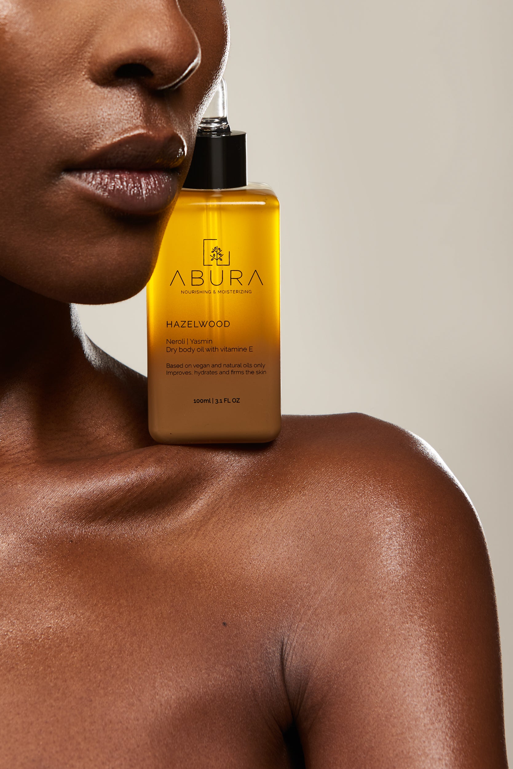 Hazelwood • Hydrateert • Verstevigd • Verzachtend •  Dry Body Oil  • Vitamine E | Neroli | Jasmine | Oudh |15 +Organic ingredienten | Afrikaanse & Mediterrane rituelen in 1 fles