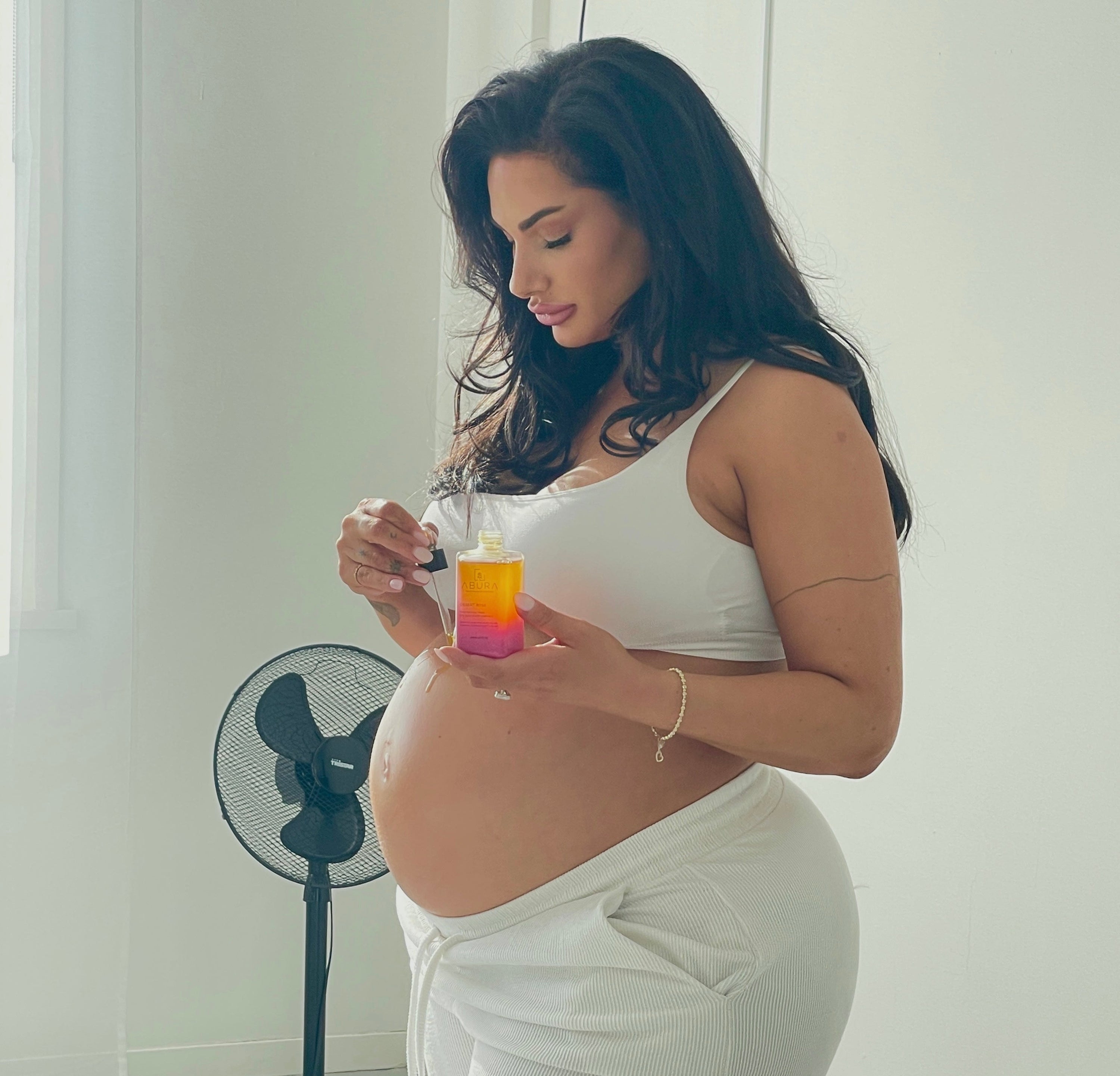 Zwangerschapsolie: De voordelen voor je buik tijdens de zwangerschap